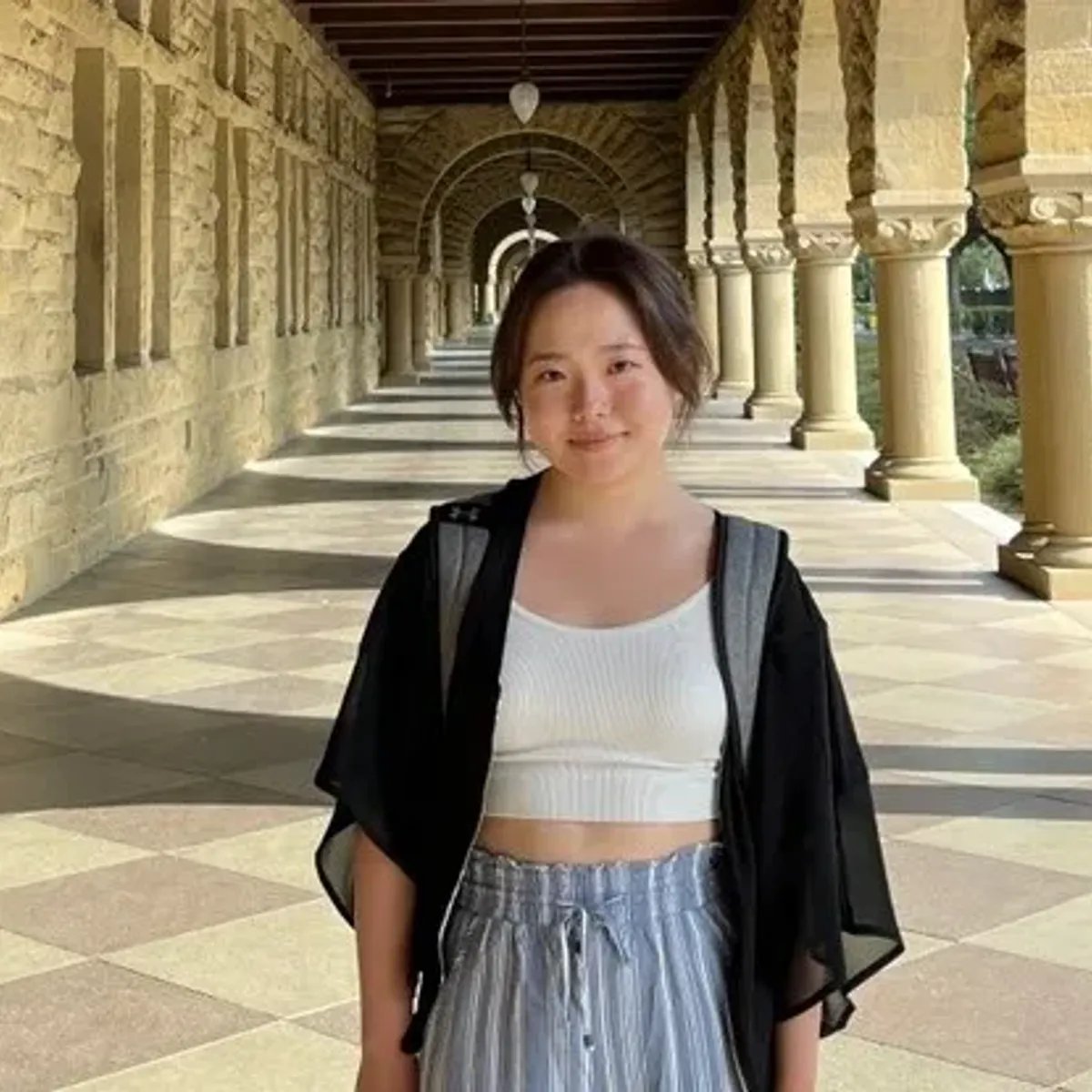 كيف منحتني UNIQLO منحة دراسية كاملة لجامعة ستانفورد