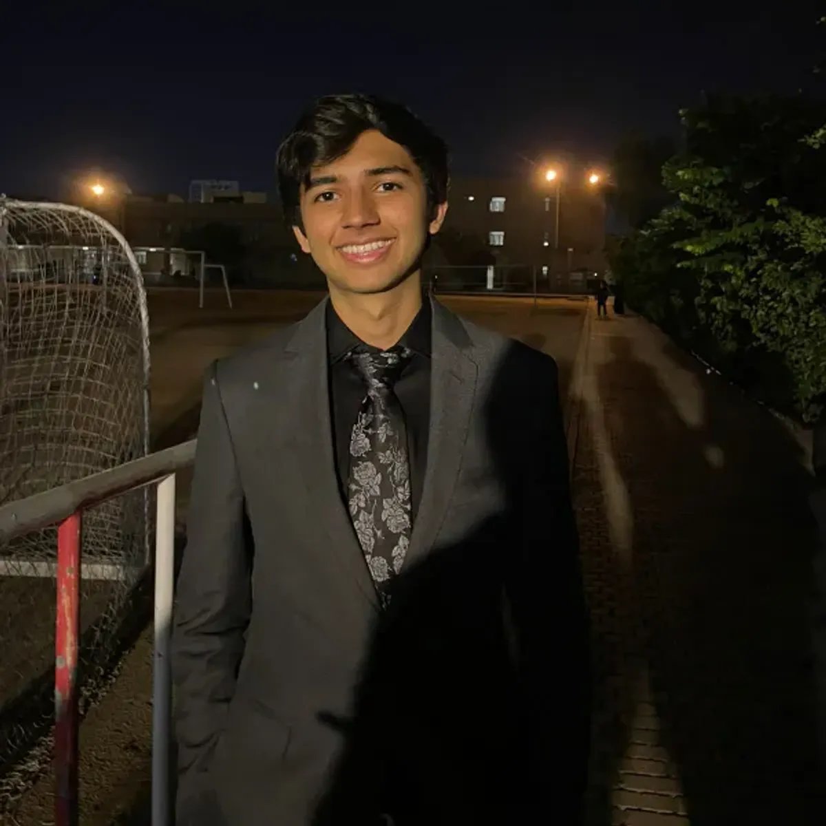 رحلتي إلى جامعة كاليفورنيا في لوس أنجلوس: شغف طالب باكستاني بالفيزياء والإمكانيات