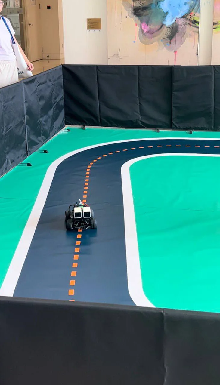 Мероприятие AWS DeepRacing