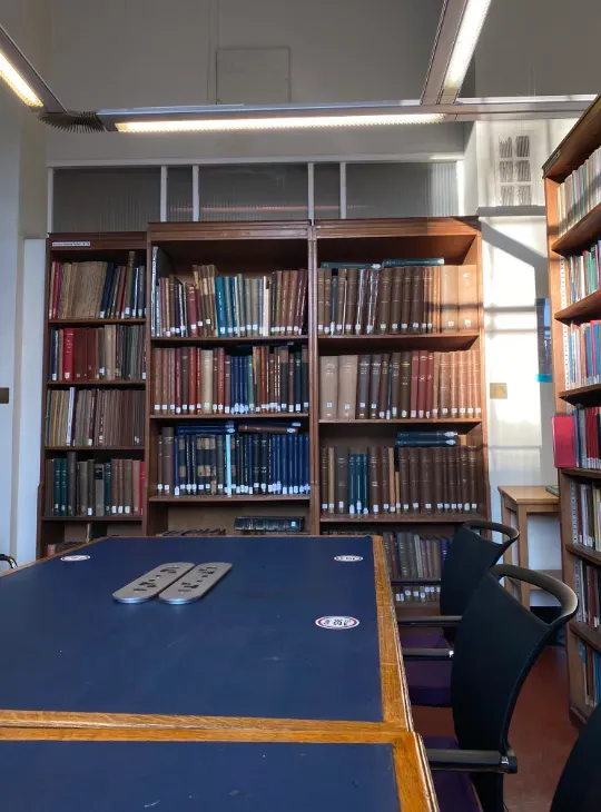 A biblioteca da universidade